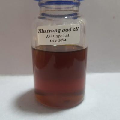 زيت العود العطري Nha Trang
